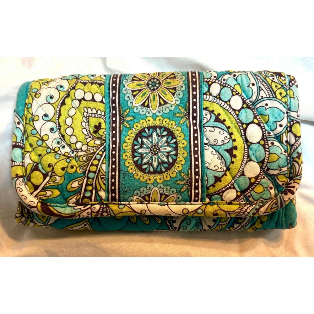 Vera Bradley Island Blooms Quilted Trifold Wallet Teal Green Paisley Organizer